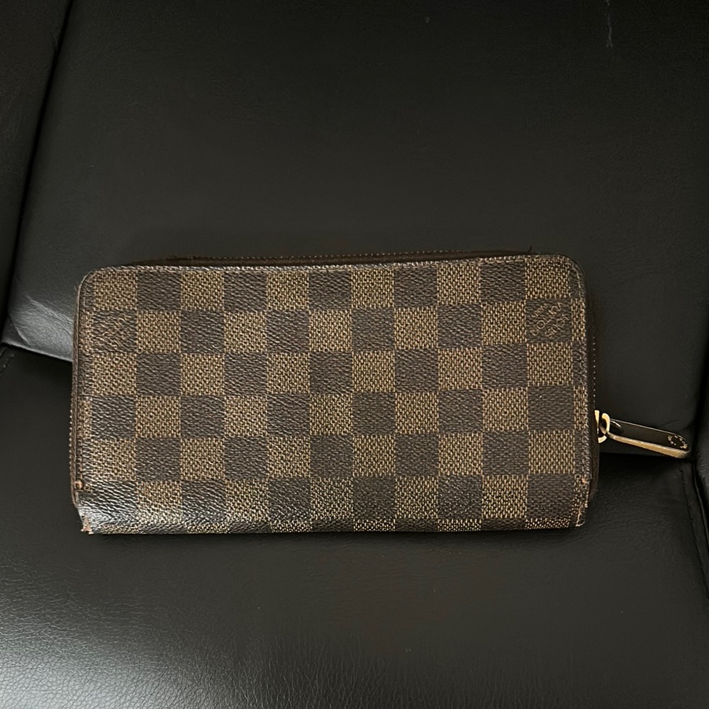 Louis Vuitton Brown Checkered Wallet PRE-OWNED PROJECT WALLET.